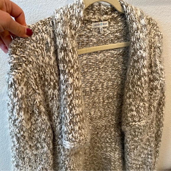WOVEN HEART White and Grey Eyelash Cardigan - Picture 5 of 8